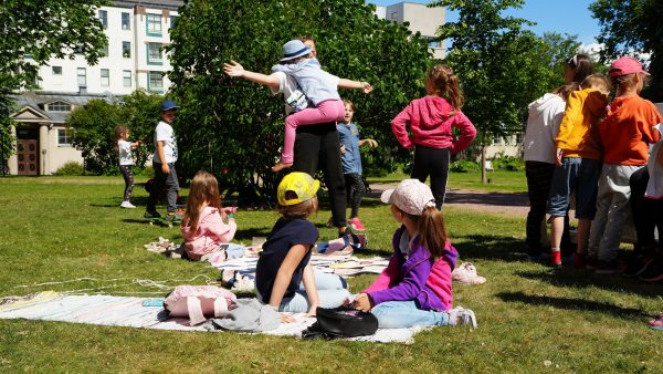 180 ukrainalaislasta vietti kesää Kansallismuseossa – lapset aloittavat  koulunkäynnin Suomessa tällä viikolla - Suomen kansallismuseo